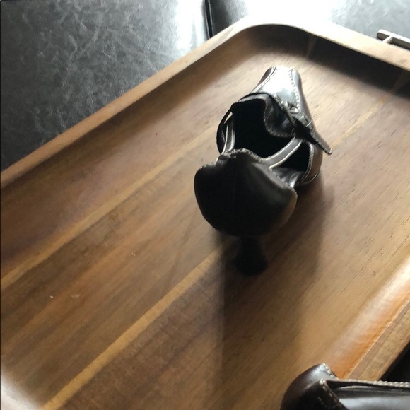 Shoes - Picture 4 of 4